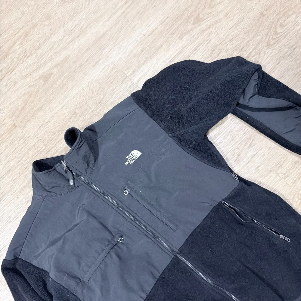 The North Face Men’s Black Two-Tone Fleece Performance Jacket